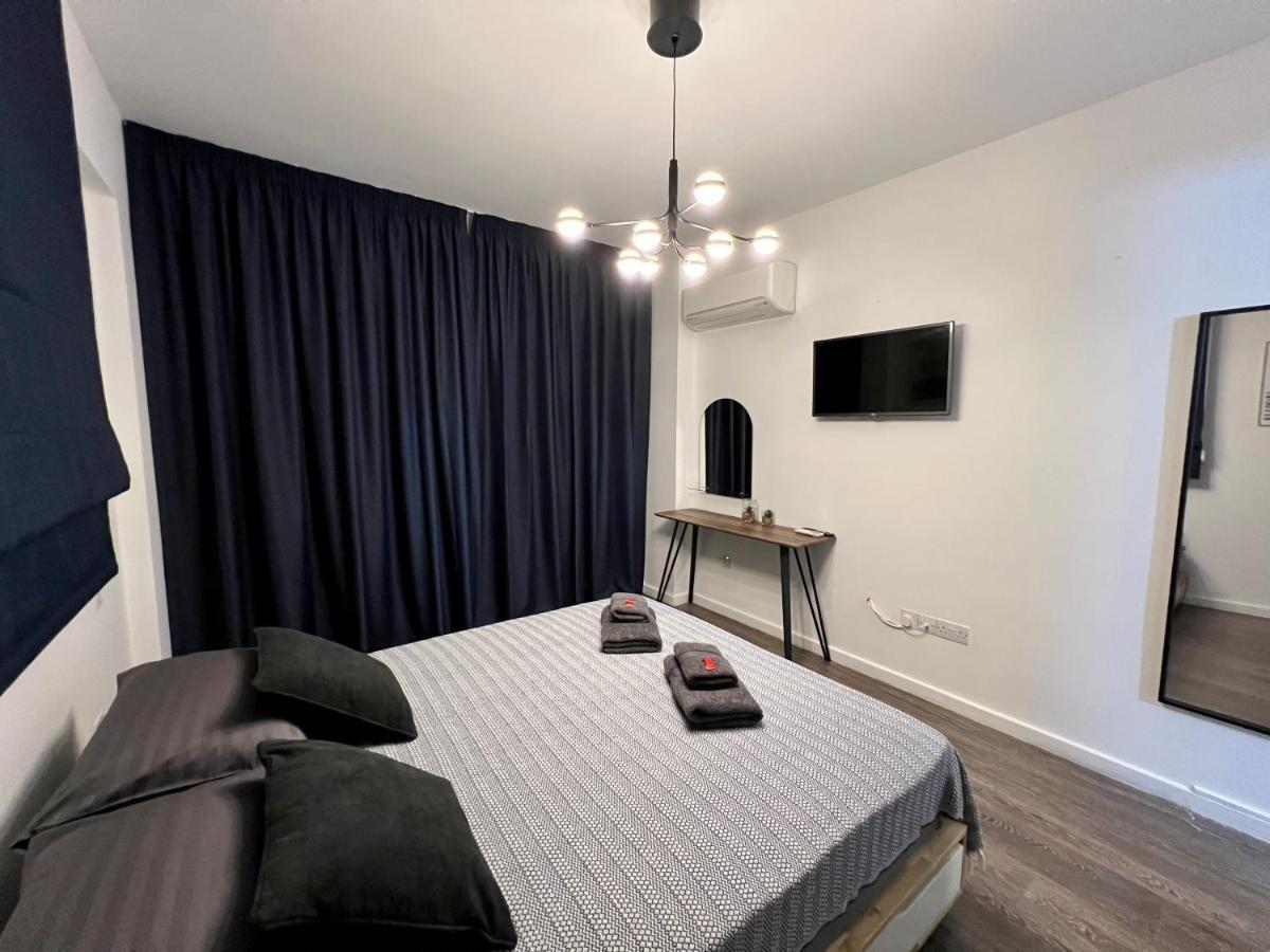Fat Cow Apartments Larnaca Ngoại thất bức ảnh