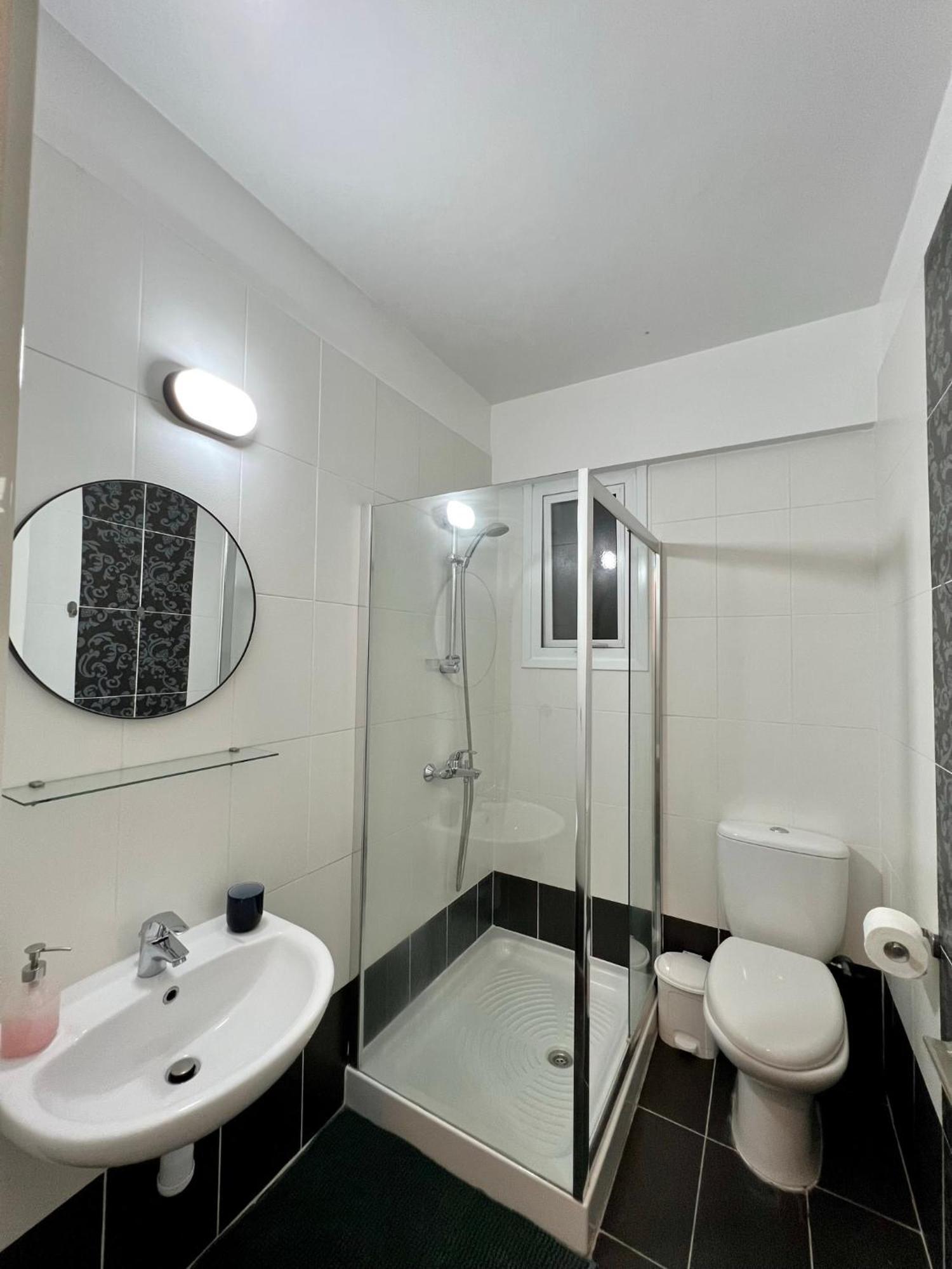 Fat Cow Apartments Larnaca Ngoại thất bức ảnh