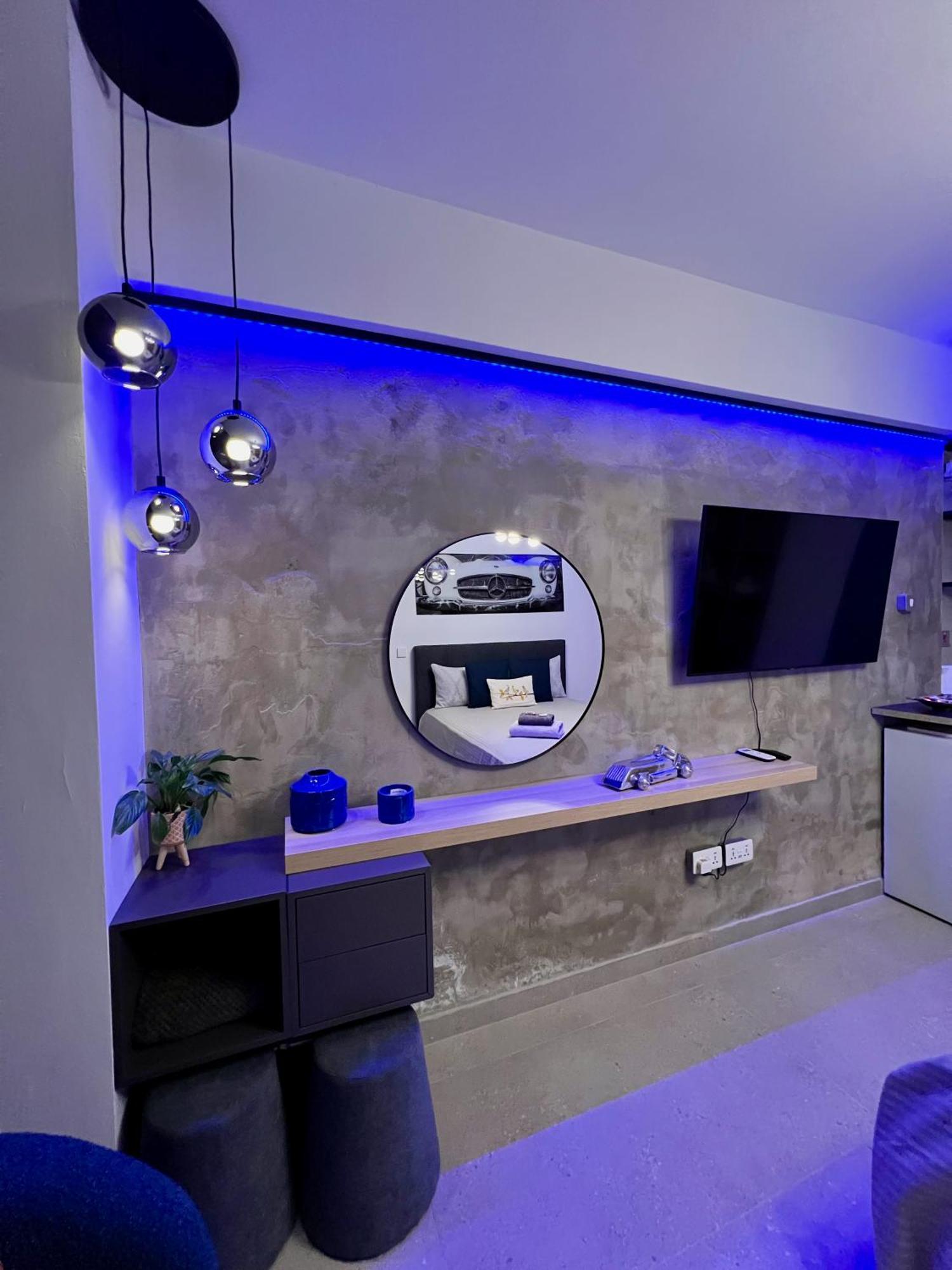 Fat Cow Apartments Larnaca Ngoại thất bức ảnh