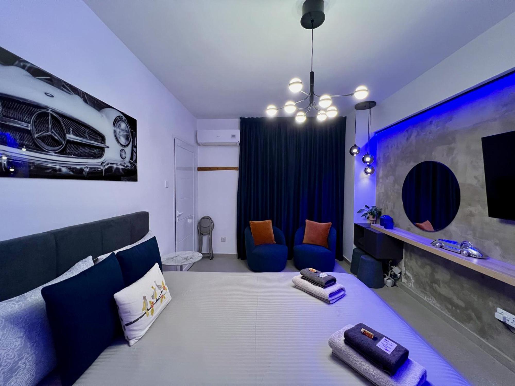 Fat Cow Apartments Larnaca Ngoại thất bức ảnh