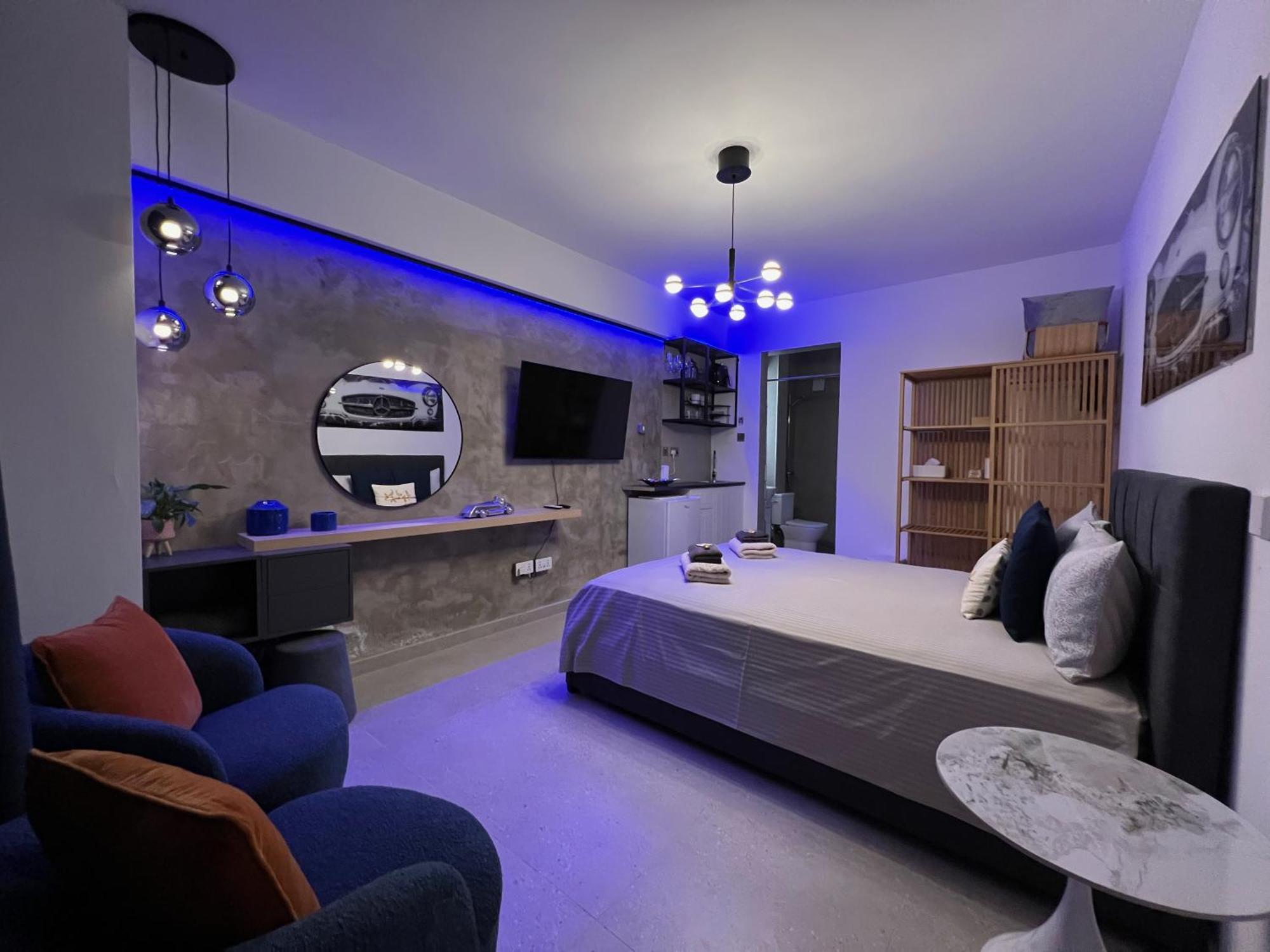 Fat Cow Apartments Larnaca Ngoại thất bức ảnh