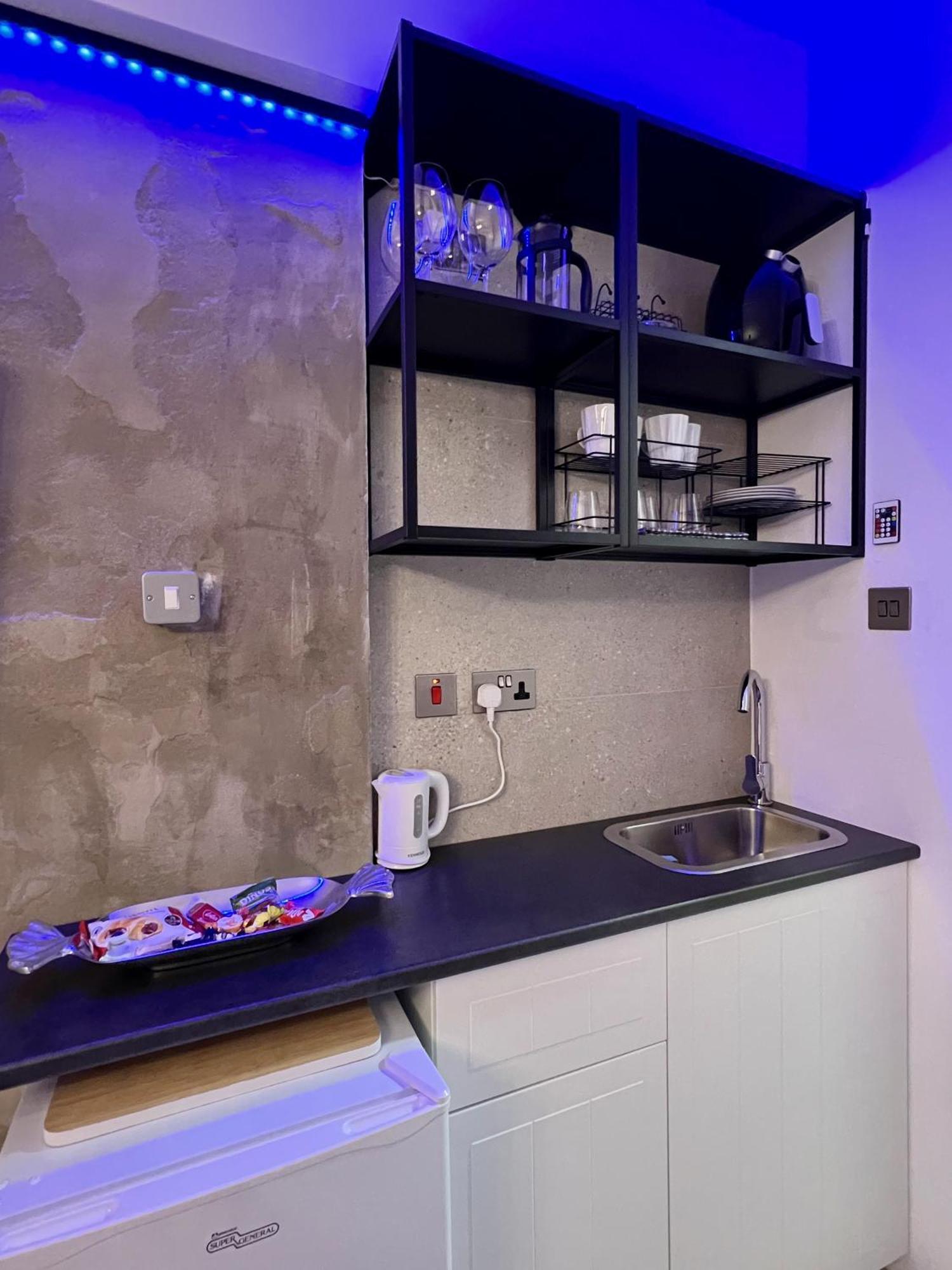 Fat Cow Apartments Larnaca Ngoại thất bức ảnh